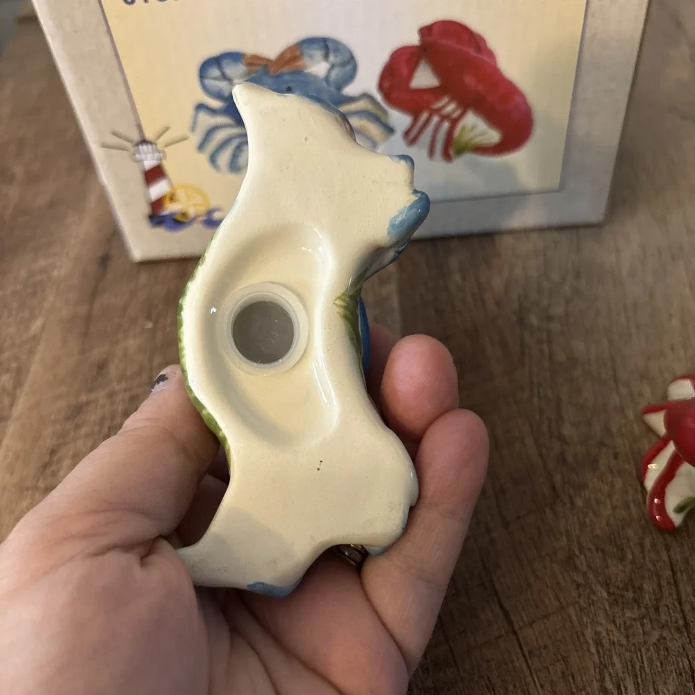 Cracker Barrel Stoneware Red Lobster Blue Crab Salt Pepper Shakers